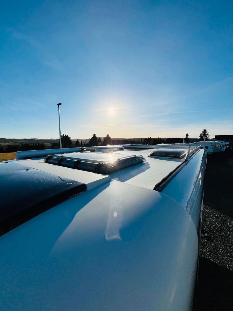 Fahrzeugabbildung Carthago CHIC C-LINE T 4.3 EINZELBETTEN SAT TV SOLAR 3,0L