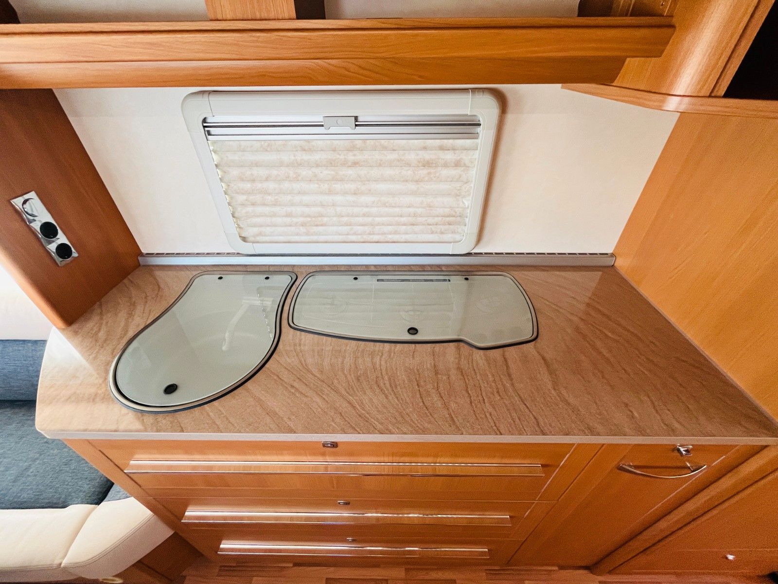 Fahrzeugabbildung Tabbert VIVALDI 650 D FRANZ.BETT TANDEM DUSCHE BOILER