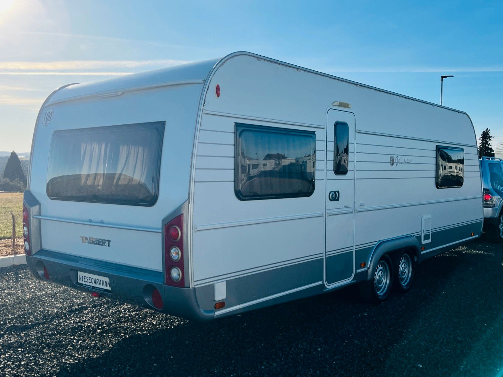 Fahrzeugabbildung Tabbert VIVALDI 650 D FRANZ.BETT TANDEM DUSCHE BOILER