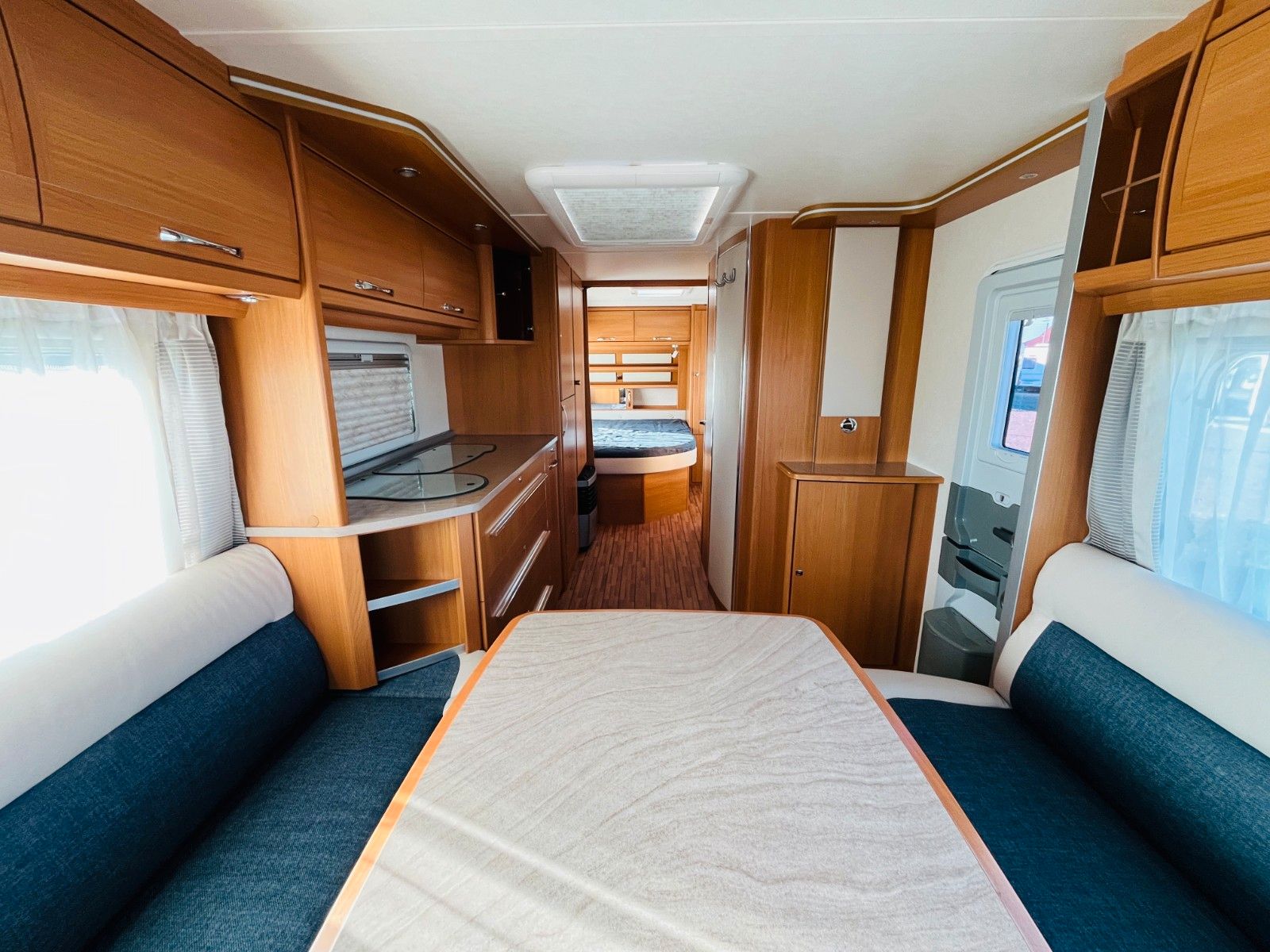 Fahrzeugabbildung Tabbert VIVALDI 650 D FRANZ.BETT TANDEM DUSCHE BOILER