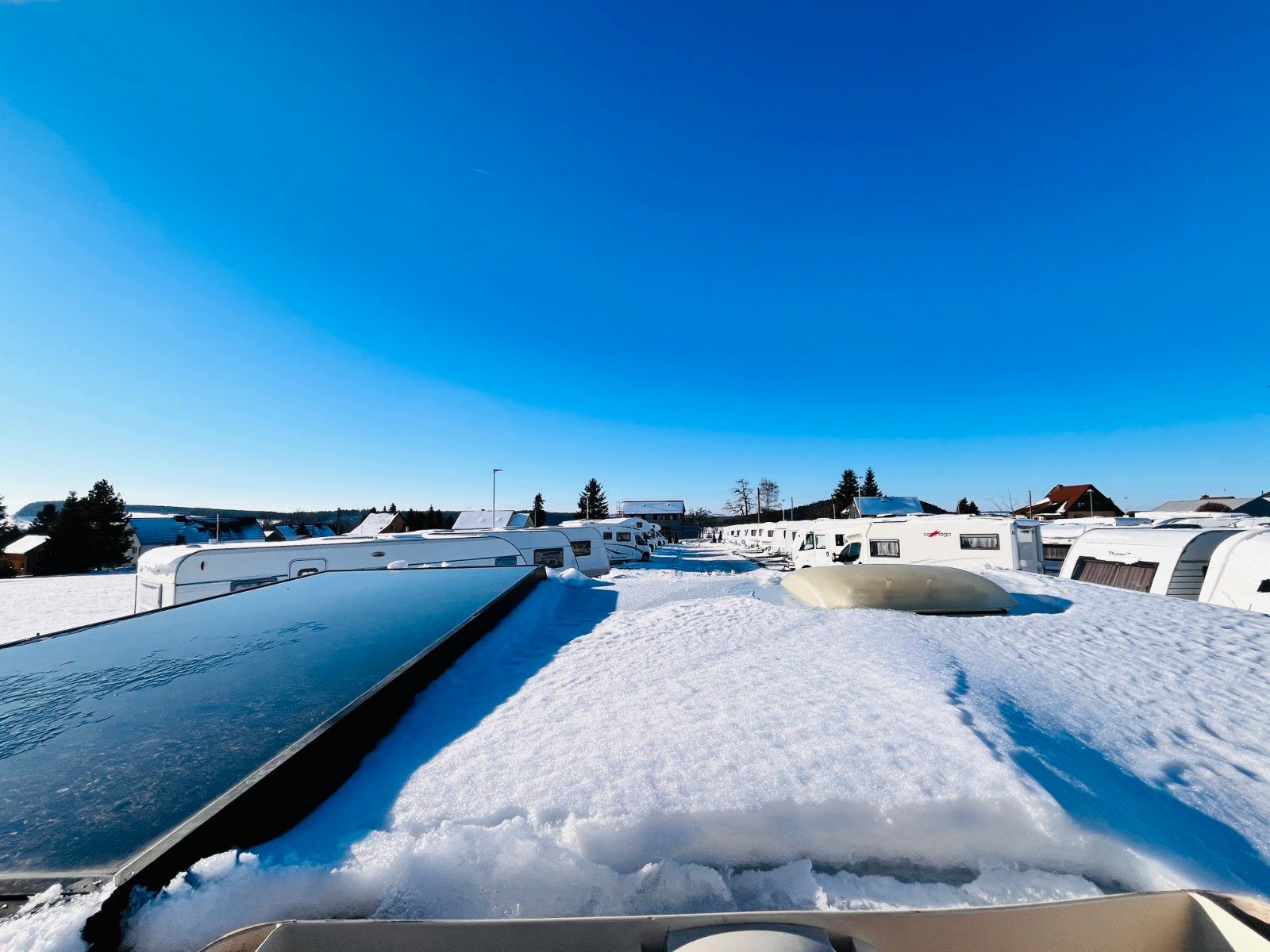 Fahrzeugabbildung Dethleffs GLOBEBUS 005 HUBBETT GROßE SITZGRUPPE SAT SOLAR