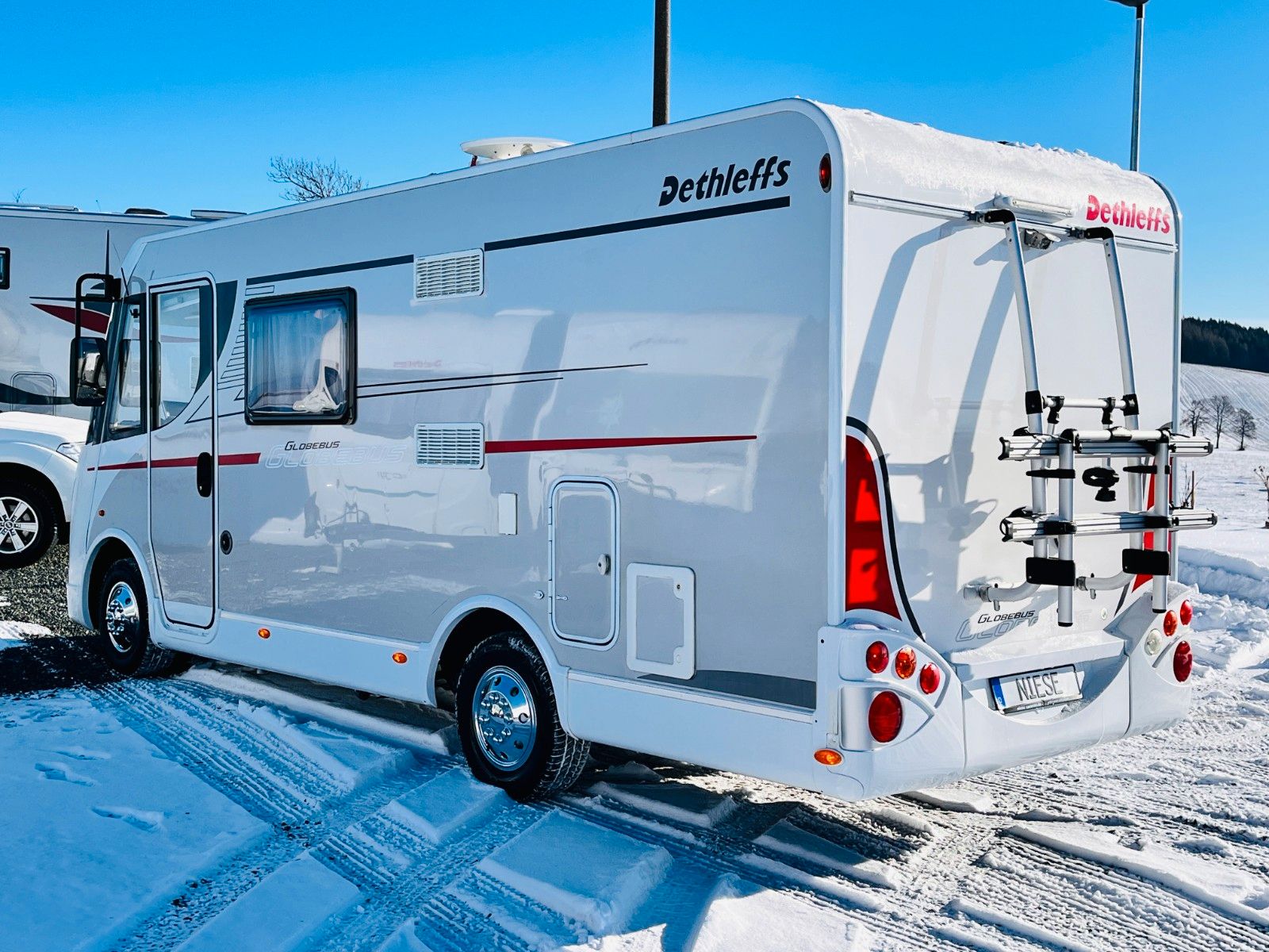 Fahrzeugabbildung Dethleffs GLOBEBUS 005 HUBBETT GROßE SITZGRUPPE SAT SOLAR