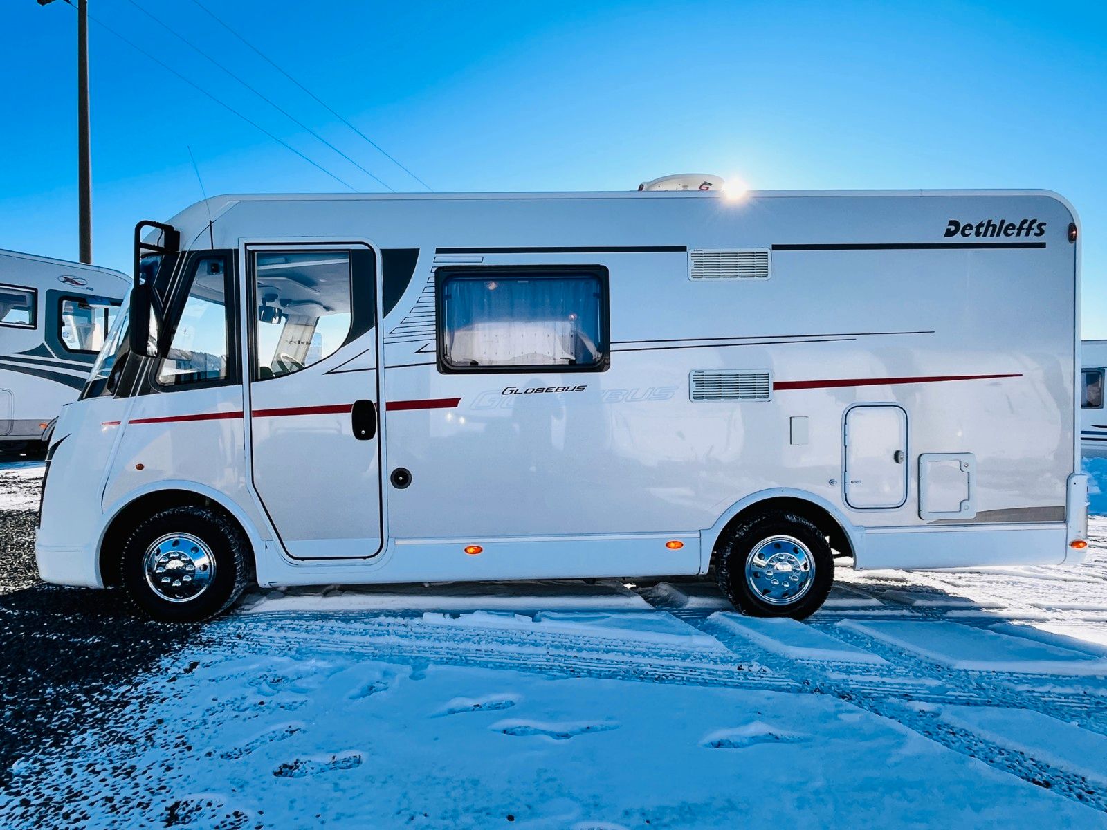 Fahrzeugabbildung Dethleffs GLOBEBUS 005 HUBBETT GROßE SITZGRUPPE SAT SOLAR