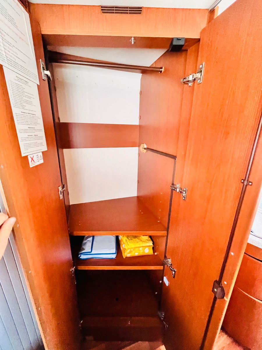 Fahrzeugabbildung HYMER / ERIBA / HYMERCAR B 554 FRANZ.BETT HUBBETT SAT SOLAR KLIMA 1.HAND