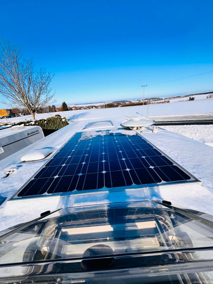 Fahrzeugabbildung HYMER / ERIBA / HYMERCAR B 554 FRANZ.BETT HUBBETT SAT SOLAR KLIMA 1.HAND