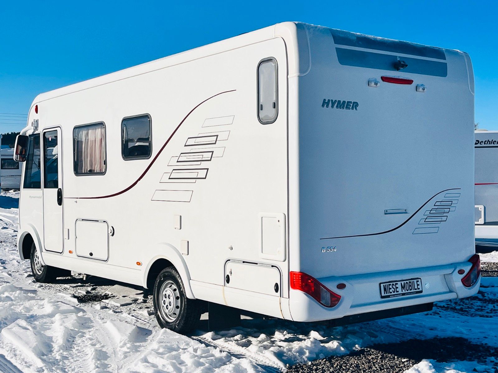 Fahrzeugabbildung HYMER / ERIBA / HYMERCAR B 554 FRANZ.BETT HUBBETT SAT SOLAR KLIMA 1.HAND