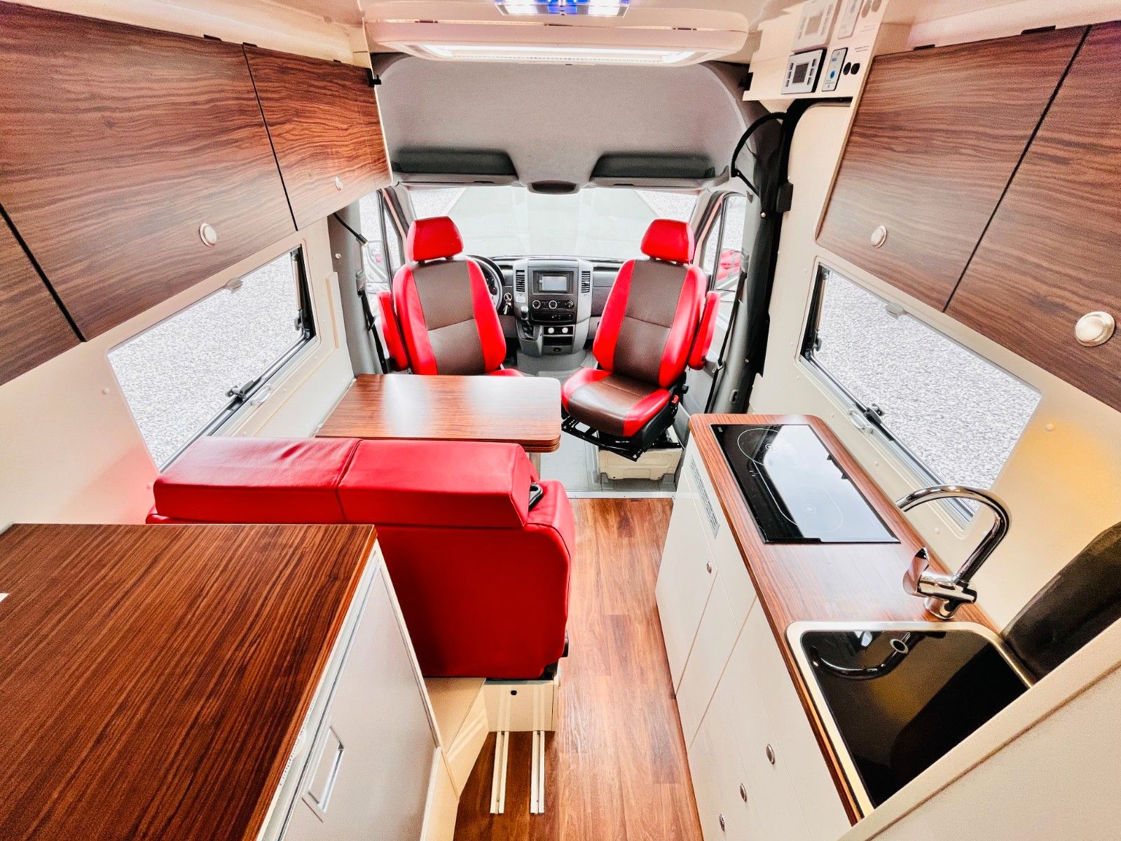 Fahrzeugabbildung Mercedes-Benz MANUFAKTURAUSBAU EINZELBETTEN DUSCHE AUTOMATIK