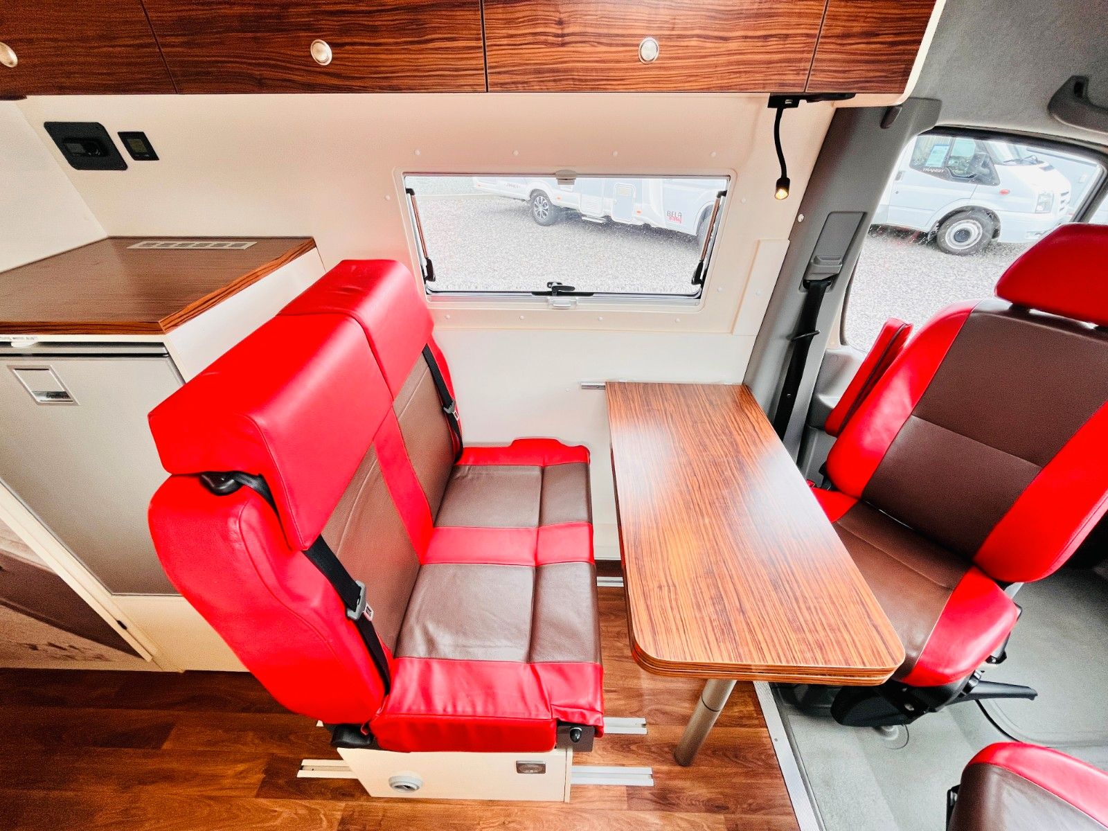 Fahrzeugabbildung Mercedes-Benz MANUFAKTURAUSBAU EINZELBETTEN DUSCHE AUTOMATIK