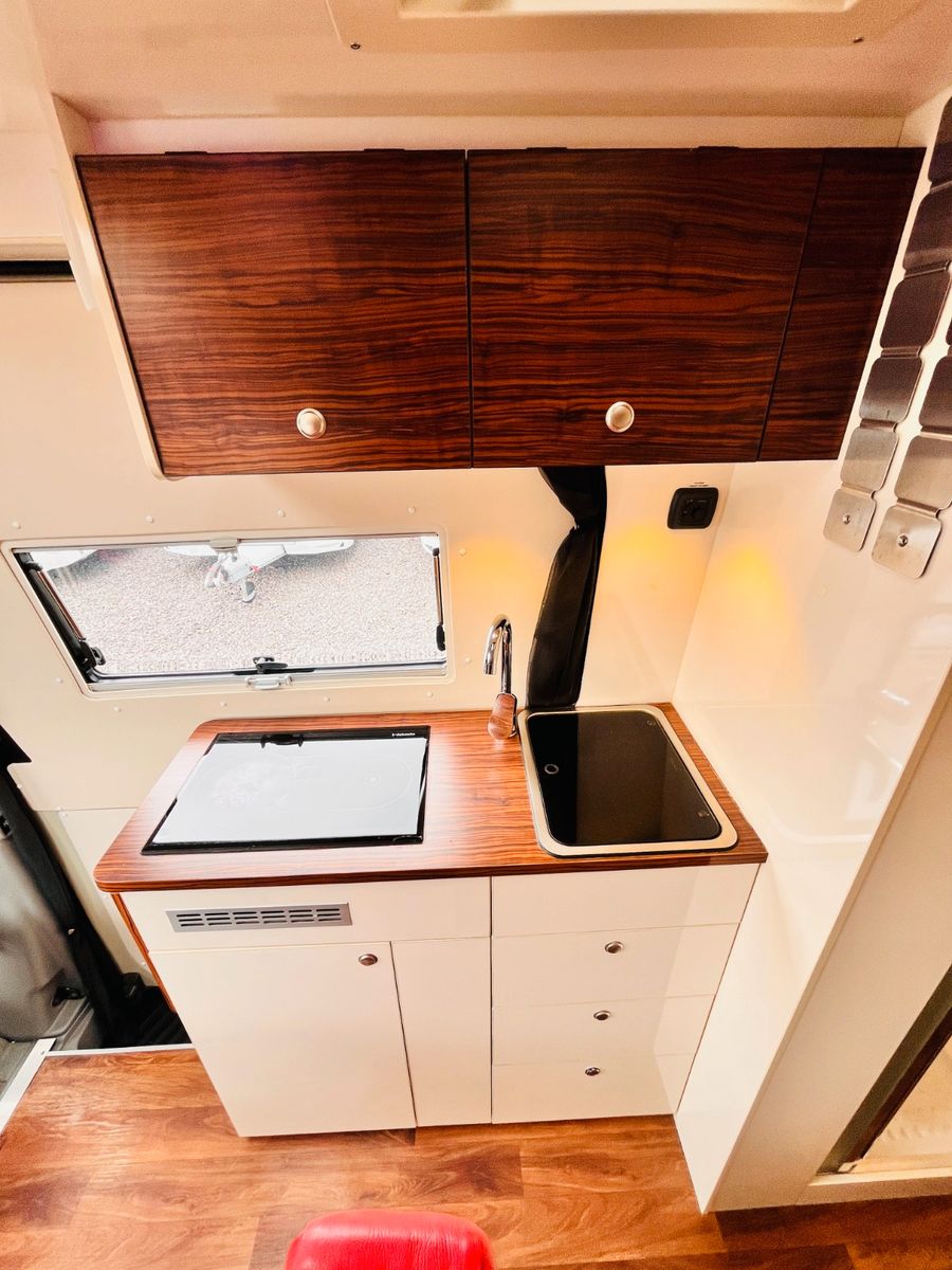 Fahrzeugabbildung Mercedes-Benz MANUFAKTURAUSBAU EINZELBETTEN DUSCHE AUTOMATIK