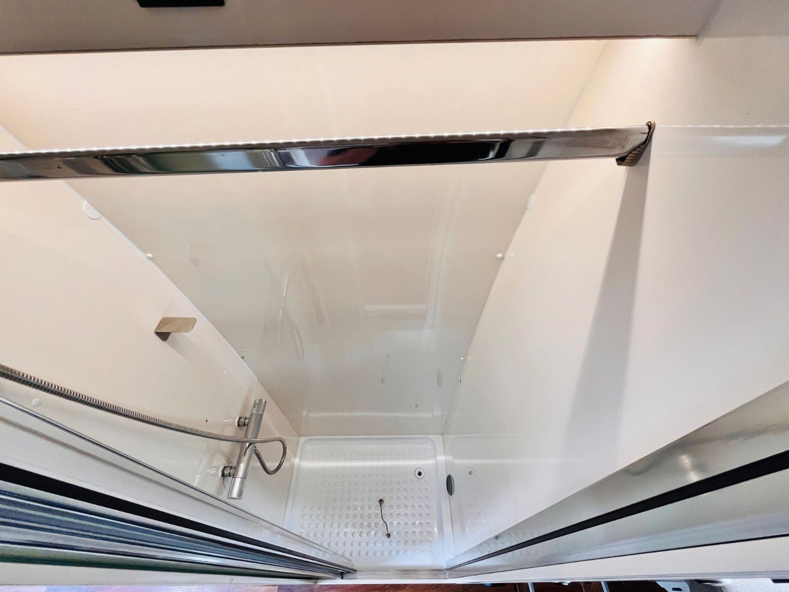 Fahrzeugabbildung Mercedes-Benz MANUFAKTURAUSBAU EINZELBETTEN DUSCHE AUTOMATIK