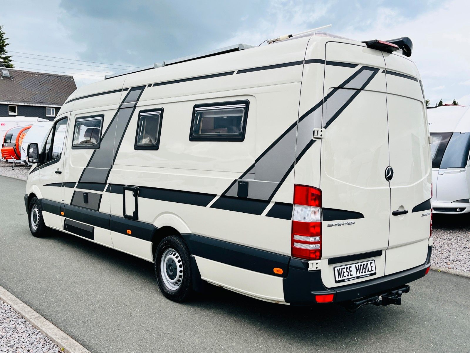 Fahrzeugabbildung Mercedes-Benz MANUFAKTURAUSBAU EINZELBETTEN DUSCHE AUTOMATIK