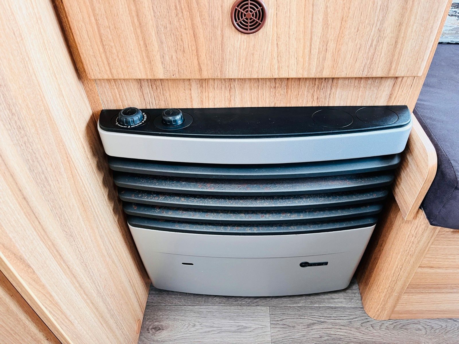 Fahrzeugabbildung Sterckeman STARLETT 330 CP NUR 5m MARKISE 100 KM/H