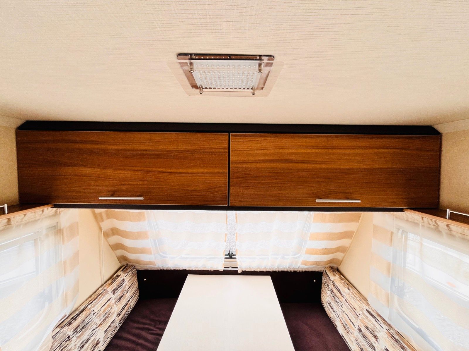 Fahrzeugabbildung Sterckeman STARLETT 330 CP NUR 5m MARKISE 100 KM/H