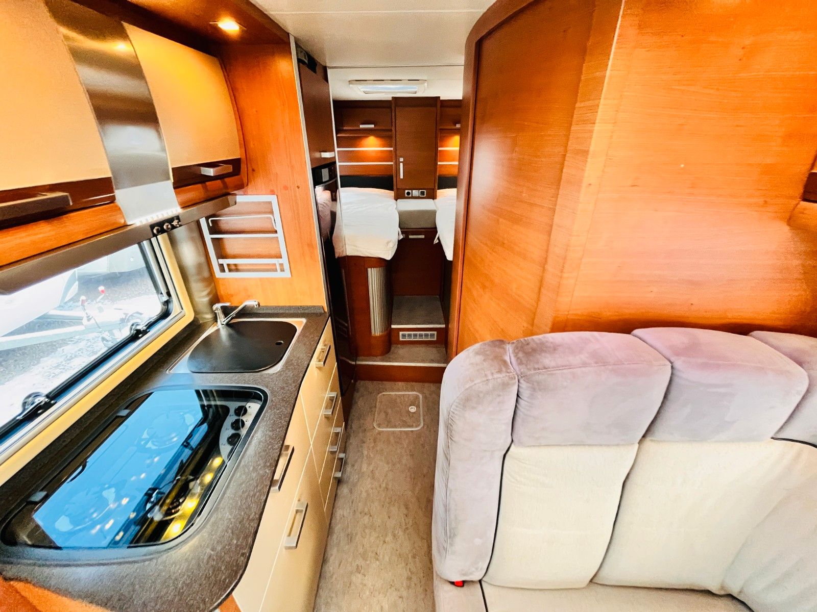 Fahrzeugabbildung Knaus SUN LINER 700LEG EINZELBETTEN SAT TV SOLAR KLIMA