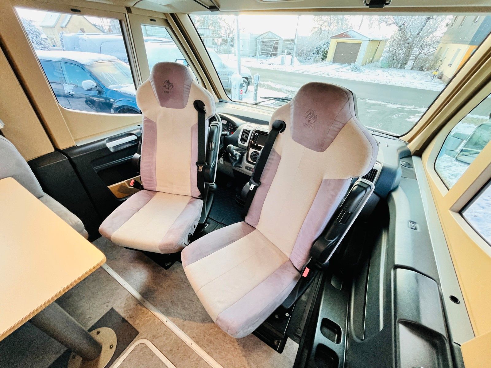 Fahrzeugabbildung Knaus SUN LINER 700LEG EINZELBETTEN SAT TV SOLAR KLIMA