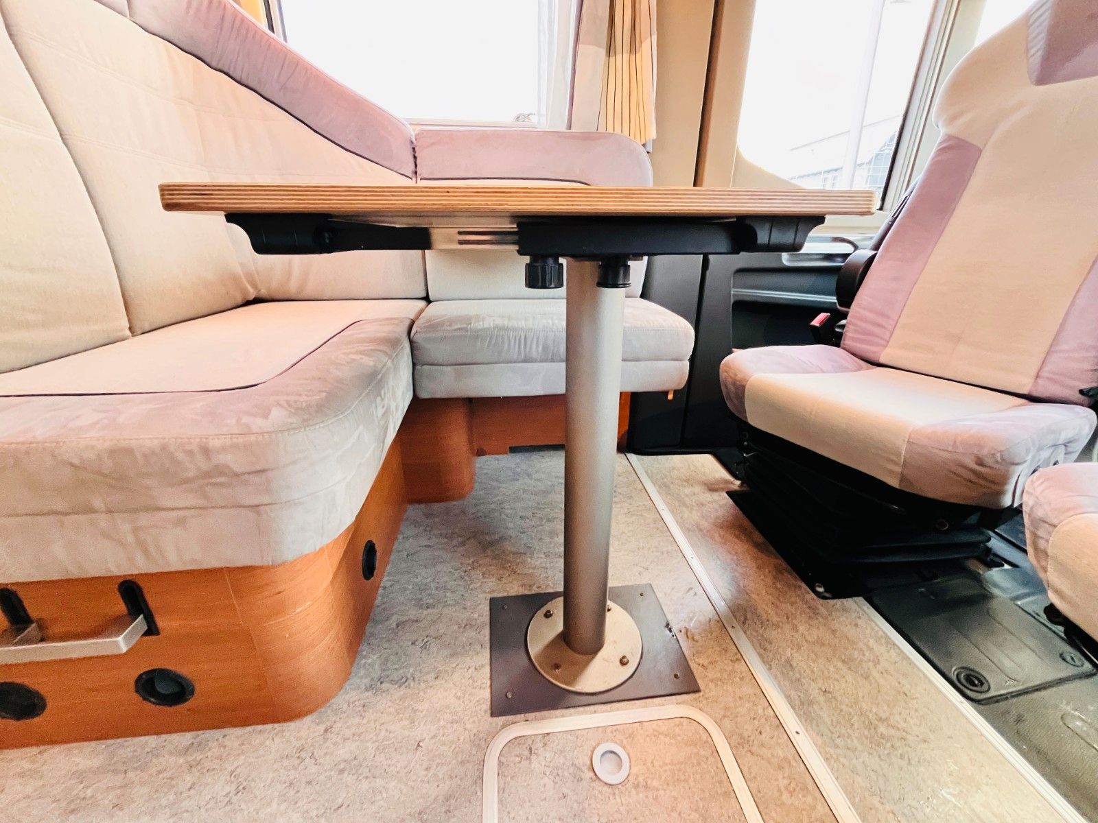 Fahrzeugabbildung Knaus SUN LINER 700LEG EINZELBETTEN SAT TV SOLAR KLIMA