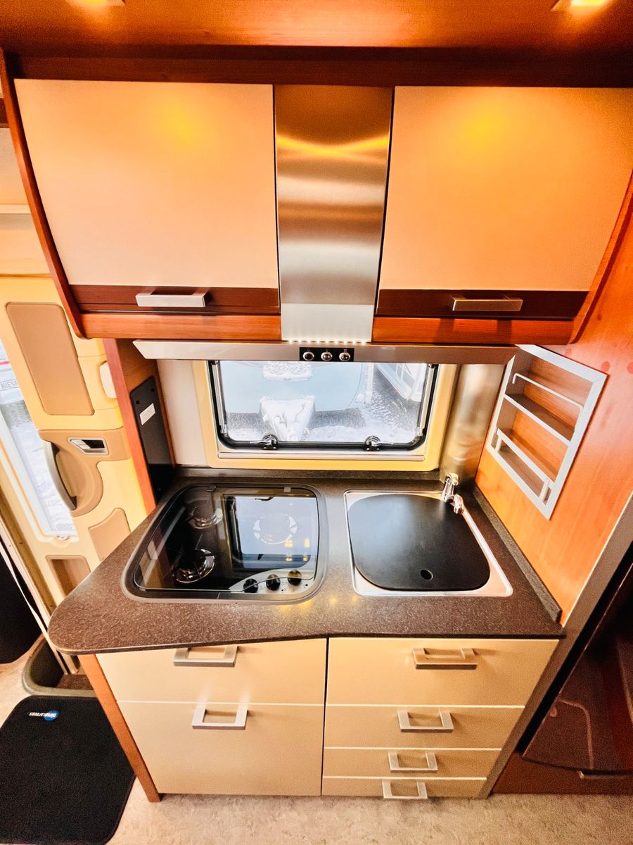 Fahrzeugabbildung Knaus SUN LINER 700LEG EINZELBETTEN SAT TV SOLAR KLIMA