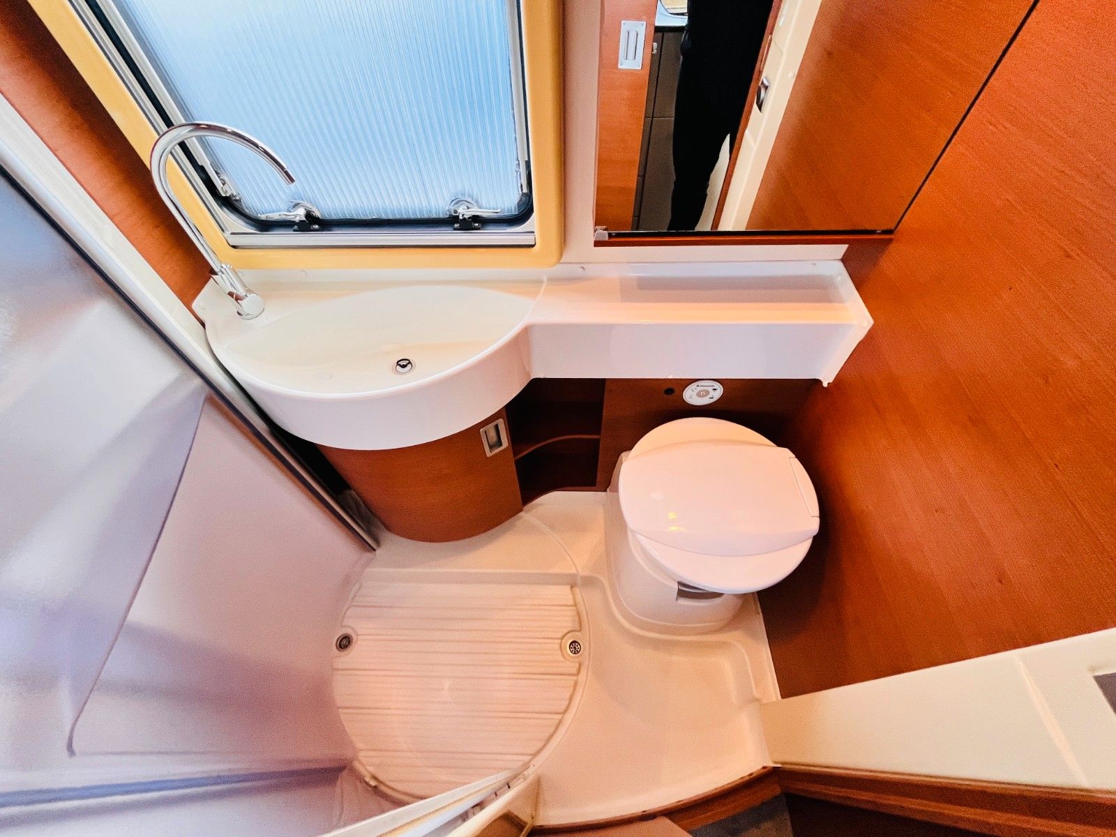 Fahrzeugabbildung Knaus SUN LINER 700LEG EINZELBETTEN SAT TV SOLAR KLIMA