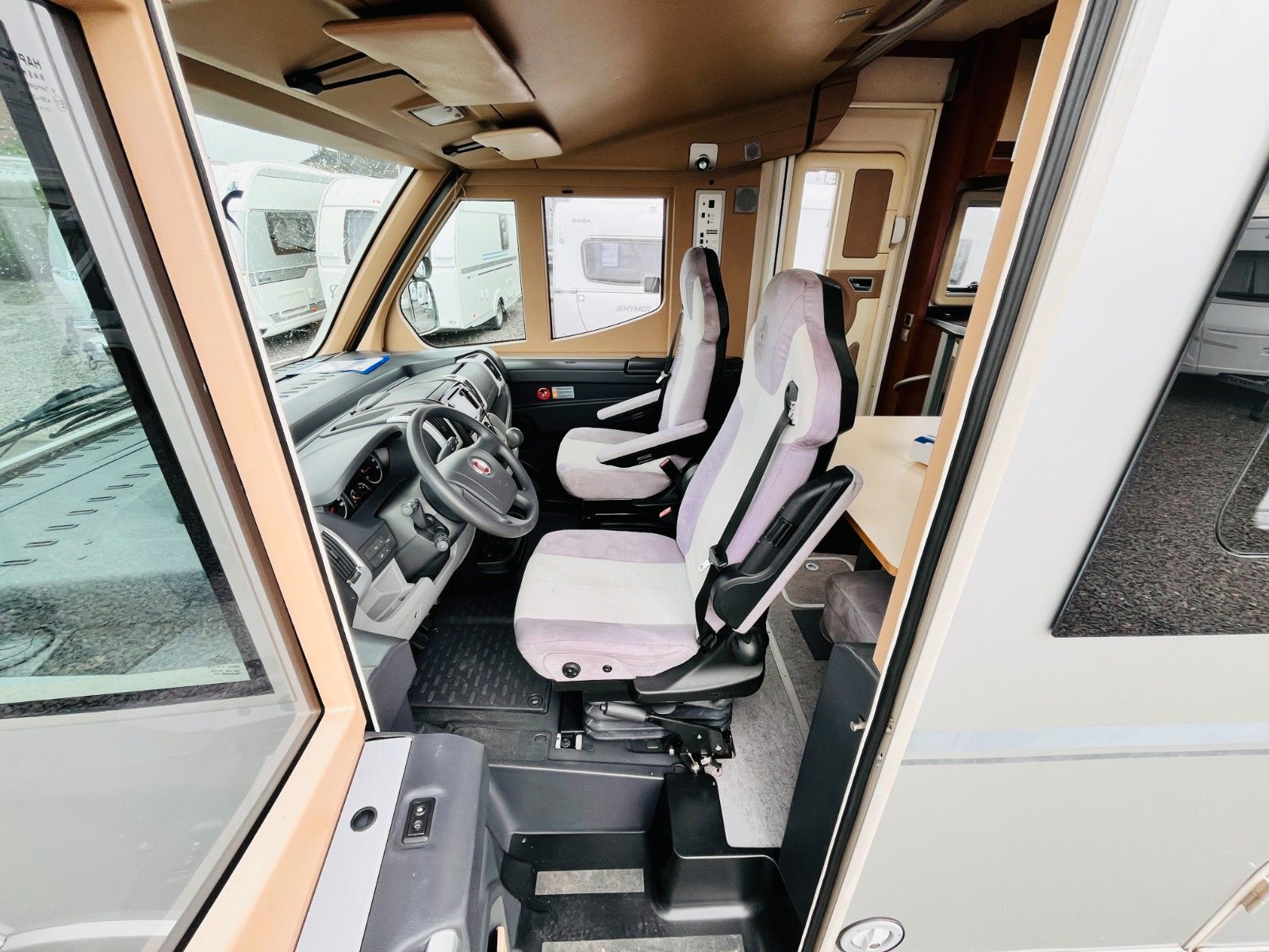 Fahrzeugabbildung Knaus SUN LINER 700LEG EINZELBETTEN SAT TV SOLAR KLIMA