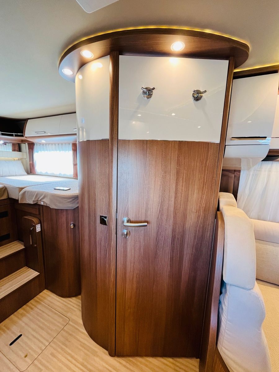 Fahrzeugabbildung Carthago C-TOURER T 143 LE 9G-AUTOMATIK SAT TV 1.HAND