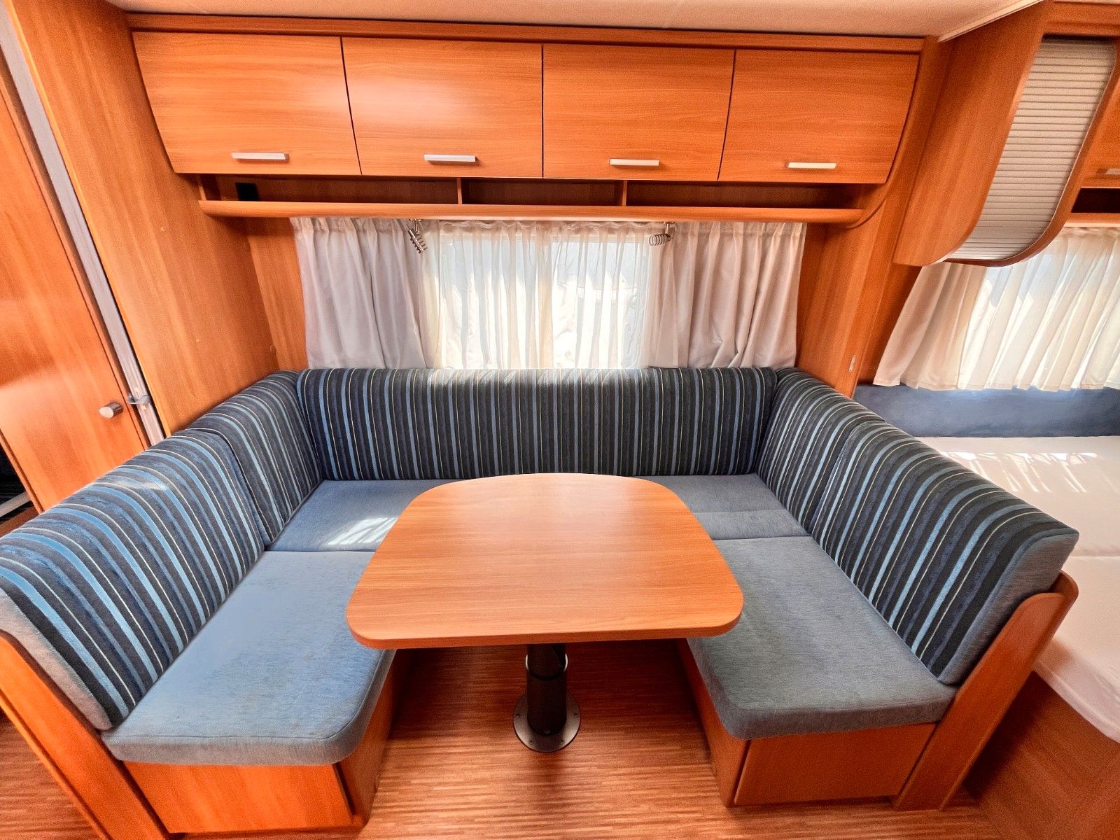 Fahrzeugabbildung Knaus SPORT 550 FSK ETAGENBETTEN + FRANZ.BETT