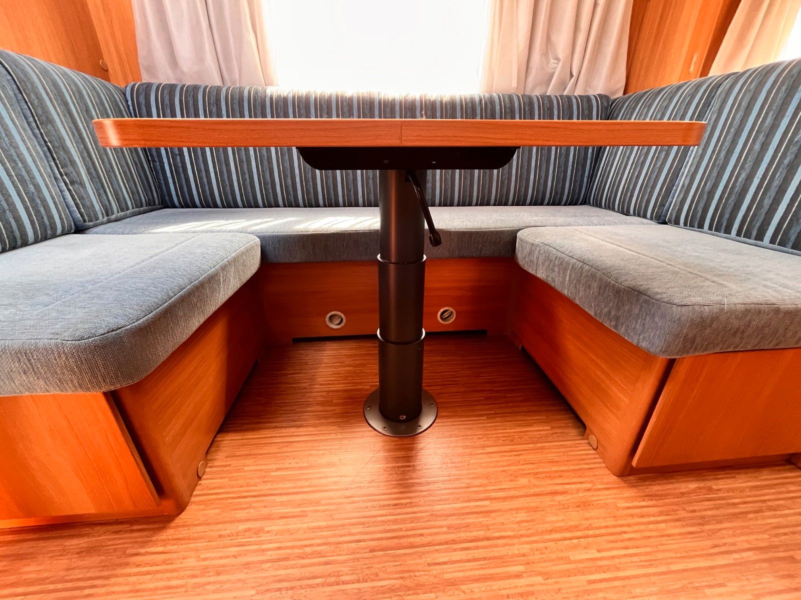 Fahrzeugabbildung Knaus SPORT 550 FSK ETAGENBETTEN + FRANZ.BETT