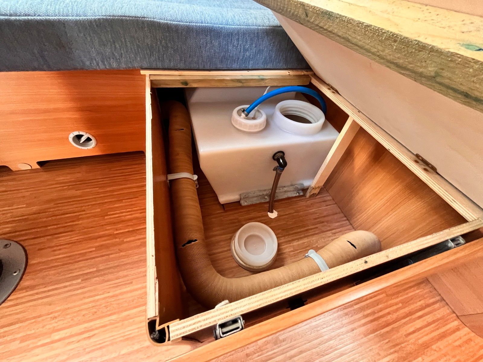 Fahrzeugabbildung Knaus SPORT 550 FSK ETAGENBETTEN + FRANZ.BETT