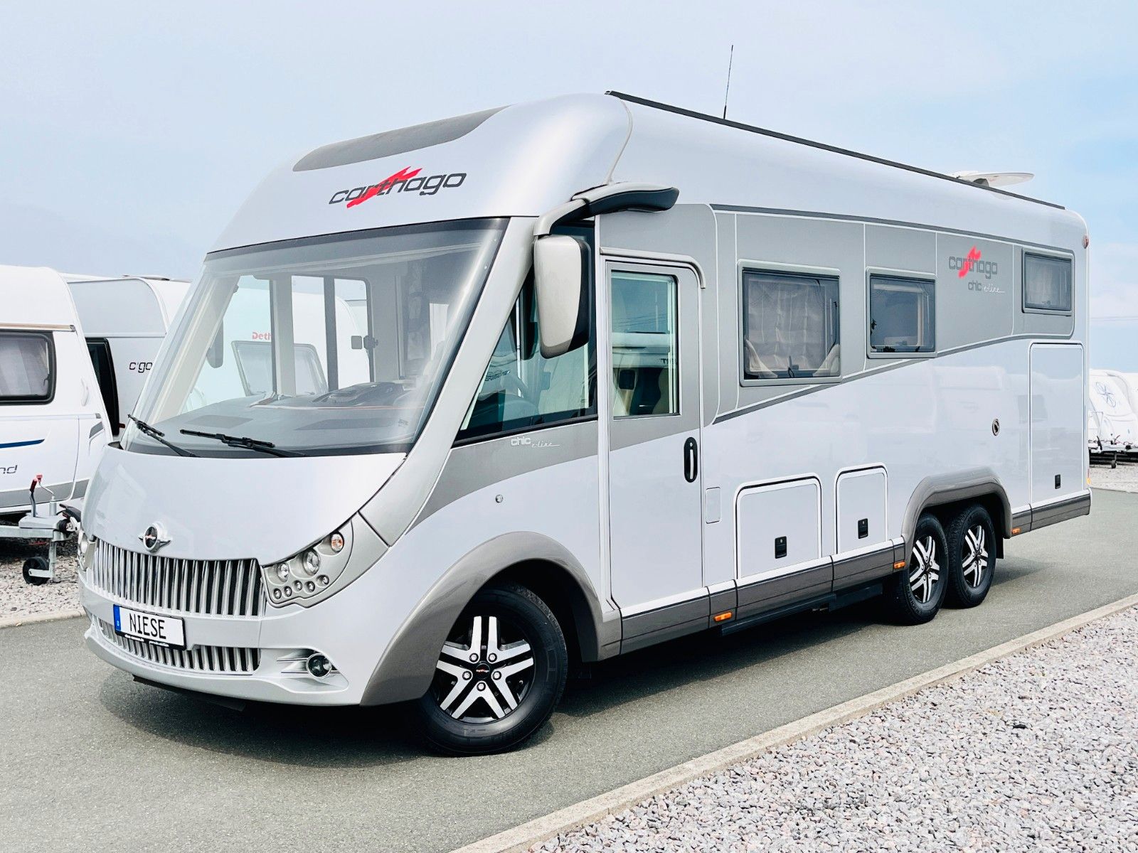 Fahrzeugabbildung Carthago CHIC E-LINE I50 LE DA FESTTANK-WC HUBSTÜTZEN