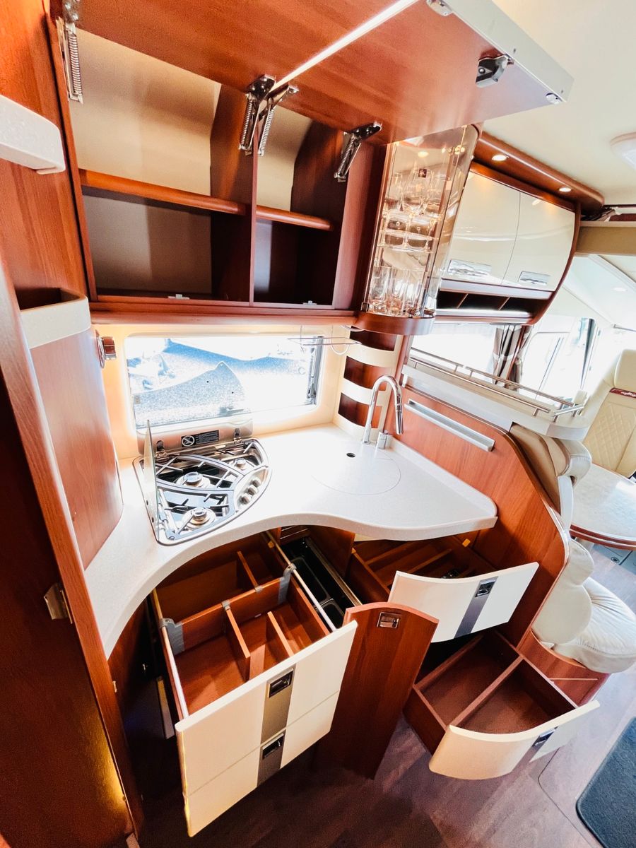 Fahrzeugabbildung Carthago CHIC E-LINE I50 LE DA FESTTANK-WC HUBSTÜTZEN