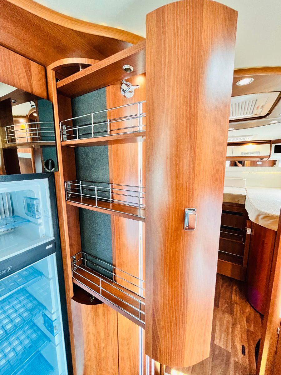 Fahrzeugabbildung Carthago CHIC E-LINE I50 LE DA FESTTANK-WC HUBSTÜTZEN