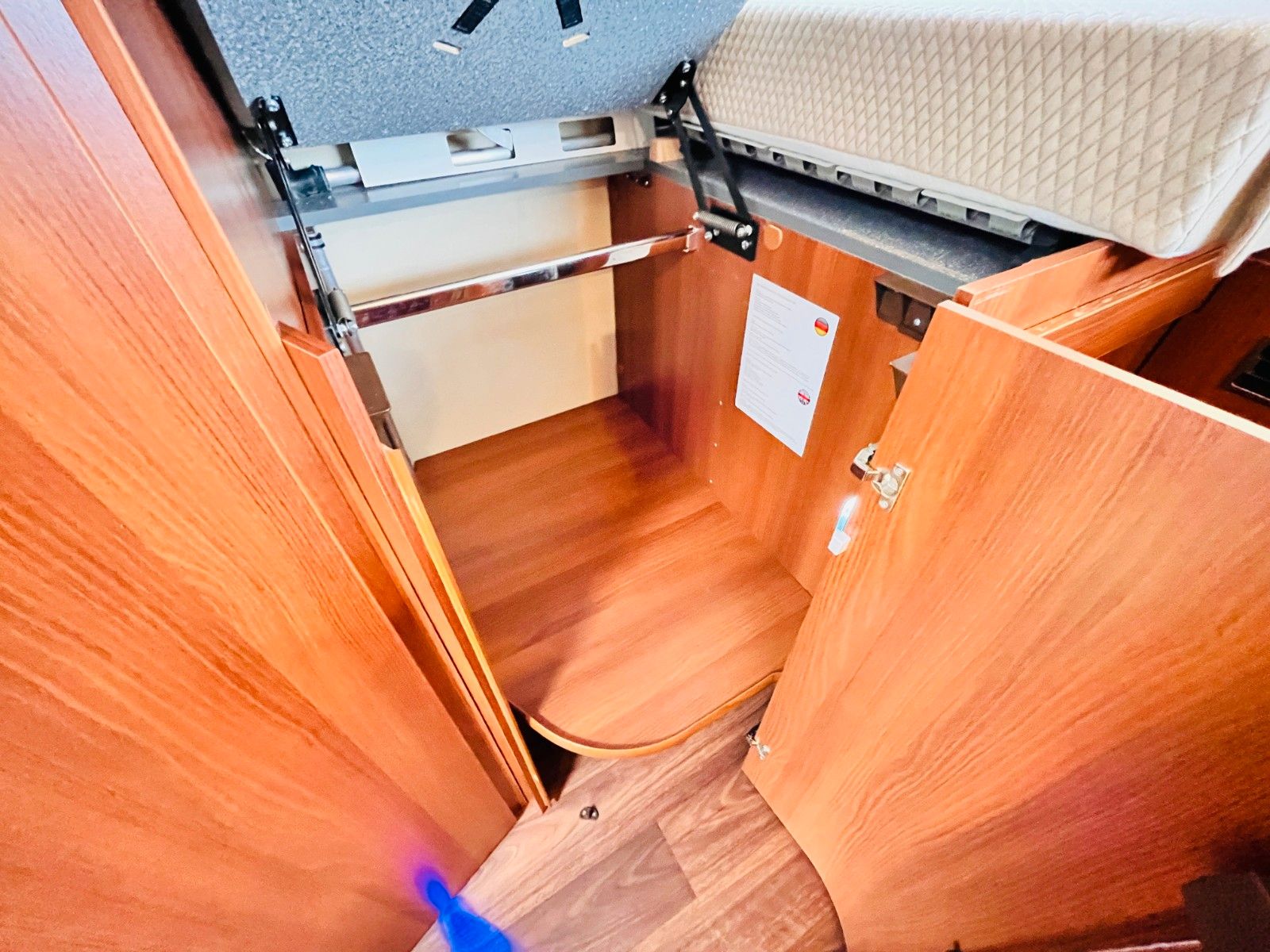 Fahrzeugabbildung Carthago CHIC E-LINE I50 LE DA FESTTANK-WC HUBSTÜTZEN