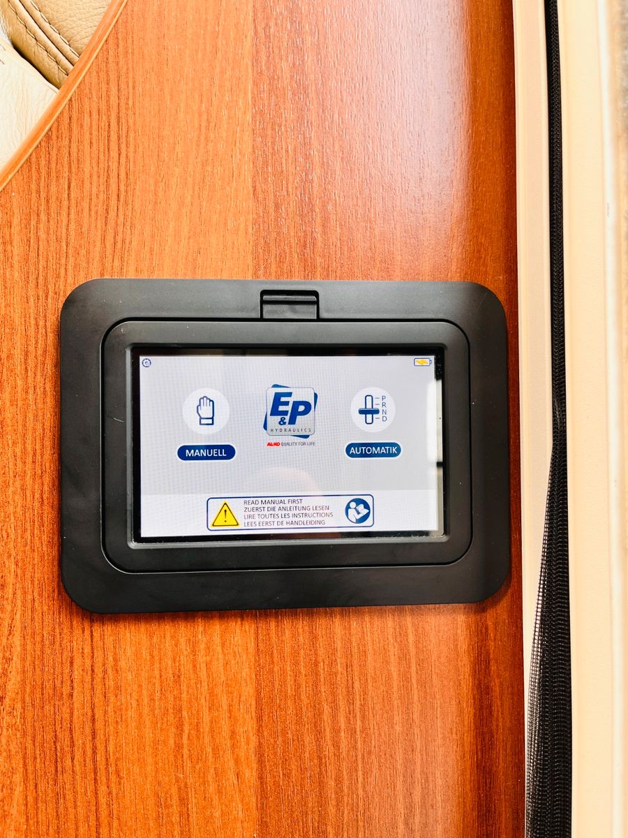 Fahrzeugabbildung Carthago CHIC E-LINE I50 LE DA FESTTANK-WC HUBSTÜTZEN