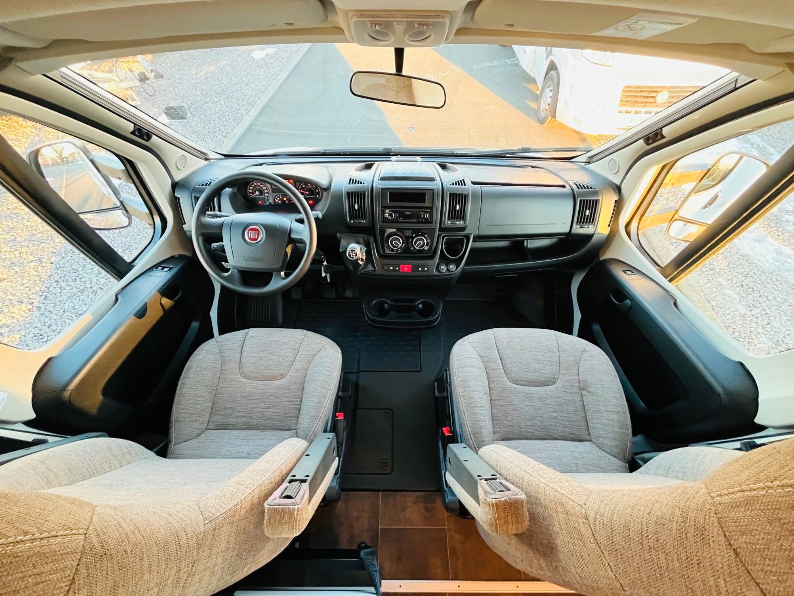 Fahrzeugabbildung Bürstner LYSEO A 660 ETAGENBETTEN FAHRRADTRÄGER