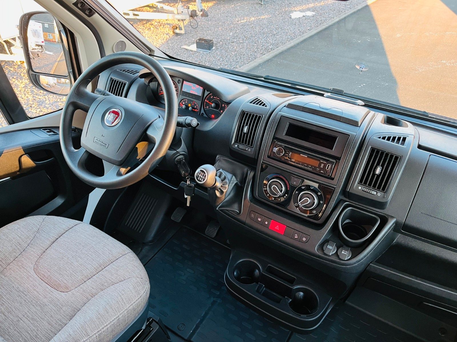 Fahrzeugabbildung Bürstner LYSEO A 660 ETAGENBETTEN FAHRRADTRÄGER