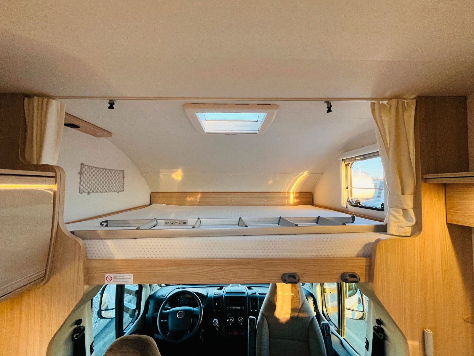 Fahrzeugabbildung Bürstner LYSEO A 660 ETAGENBETTEN FAHRRADTRÄGER