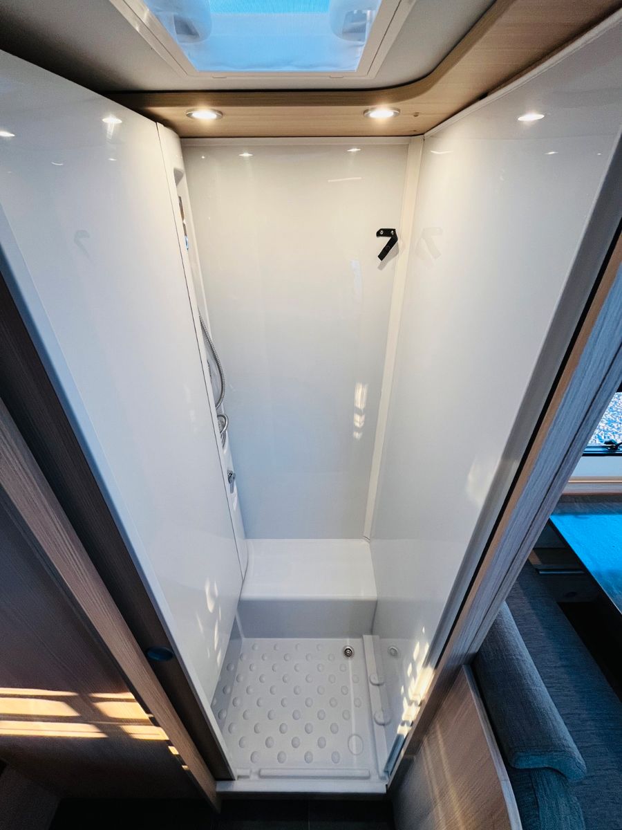 Fahrzeugabbildung Bürstner LYSEO A 660 ETAGENBETTEN FAHRRADTRÄGER