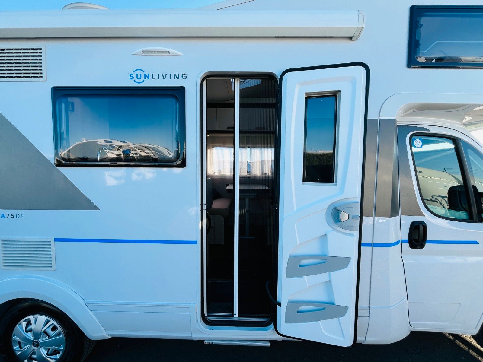 Fahrzeugabbildung Sun Living A 75 DP DOPPELBETT GARAGE TV SOLAR
