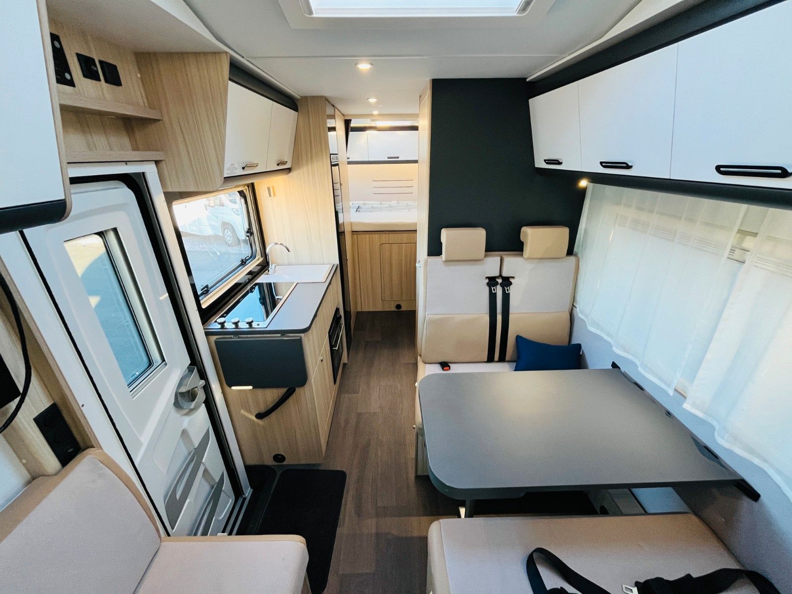 Fahrzeugabbildung Sun Living A 75 DP DOPPELBETT GARAGE TV SOLAR