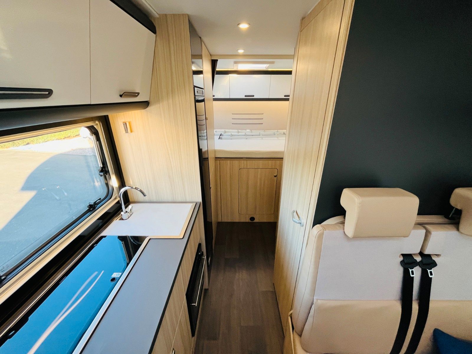 Fahrzeugabbildung Sun Living A 75 DP DOPPELBETT GARAGE TV SOLAR