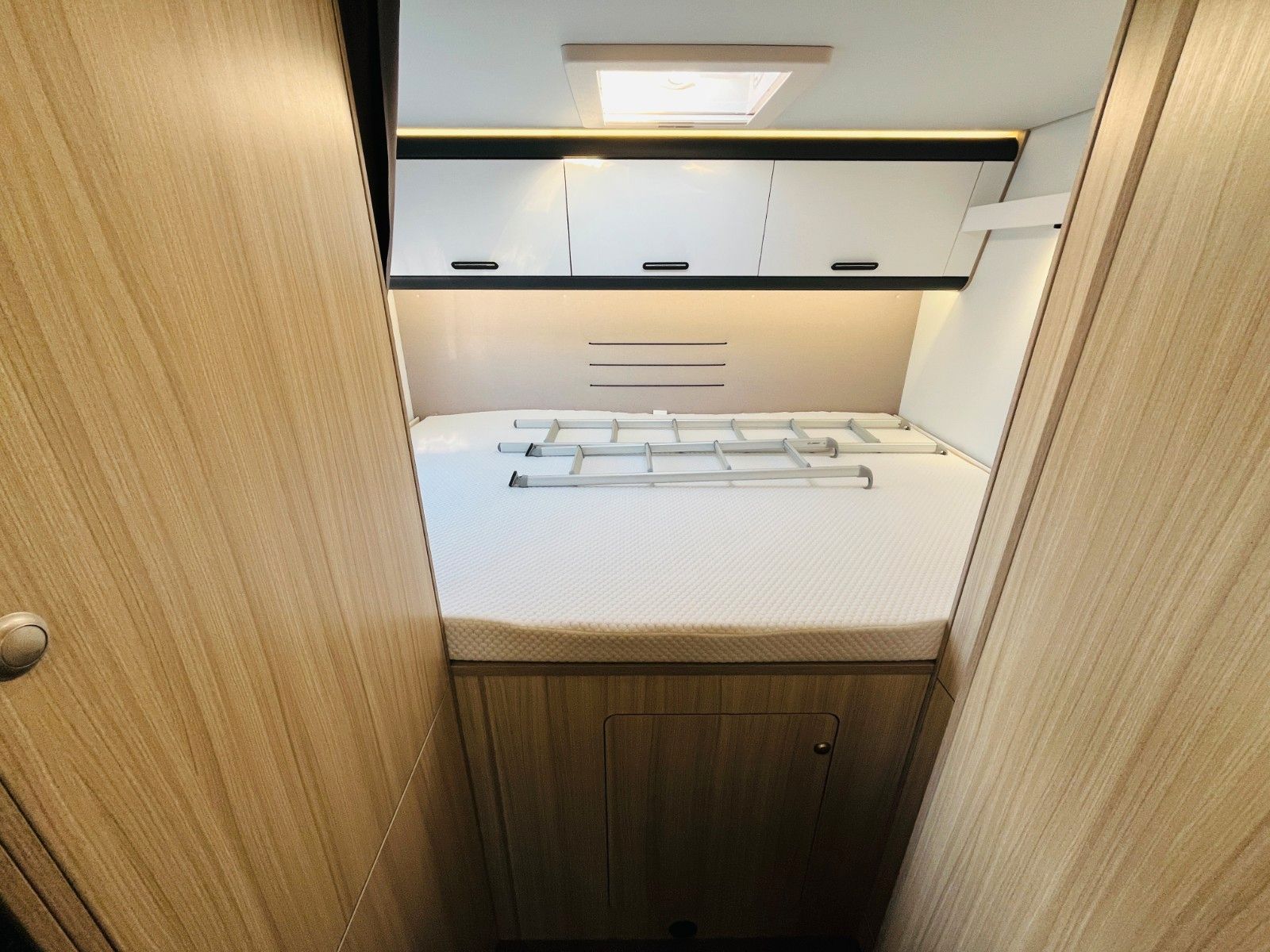 Fahrzeugabbildung Sun Living A 75 DP DOPPELBETT GARAGE TV SOLAR