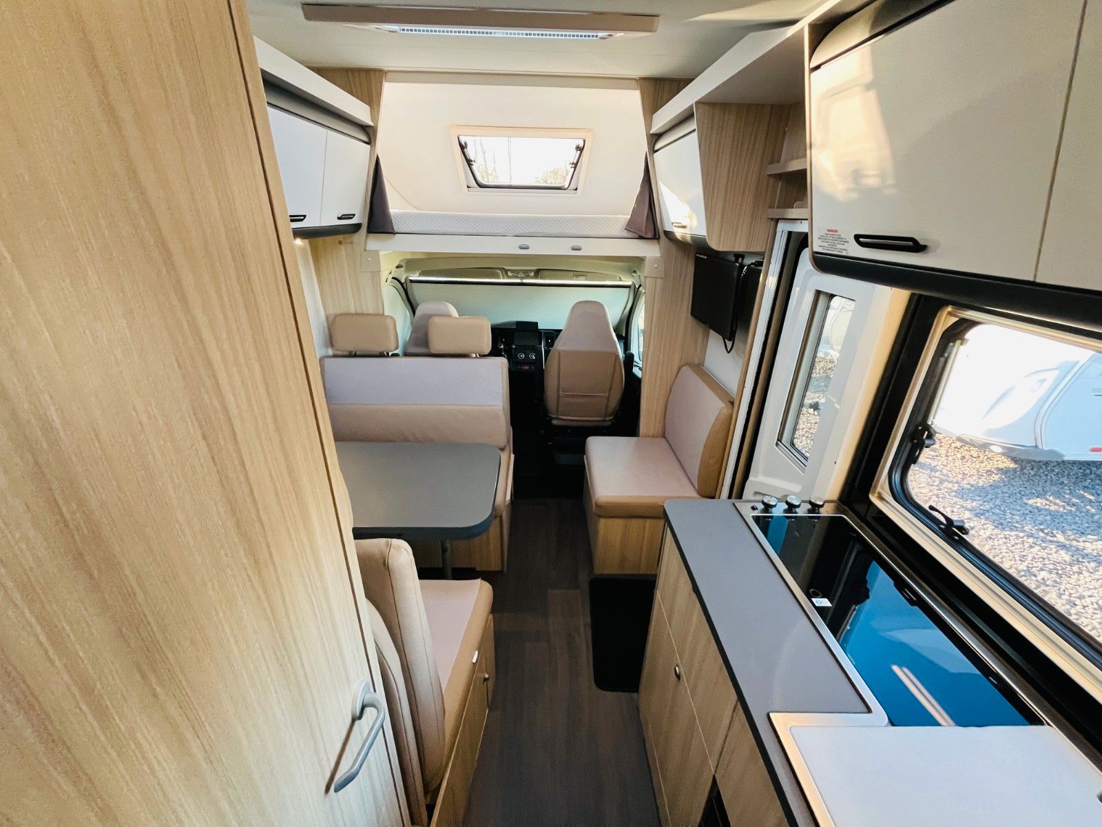 Fahrzeugabbildung Sun Living A 75 DP DOPPELBETT GARAGE TV SOLAR