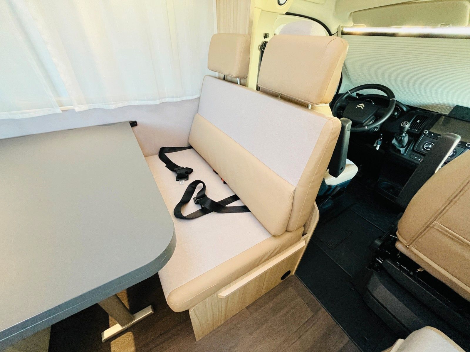 Fahrzeugabbildung Sun Living A 75 DP DOPPELBETT GARAGE TV SOLAR