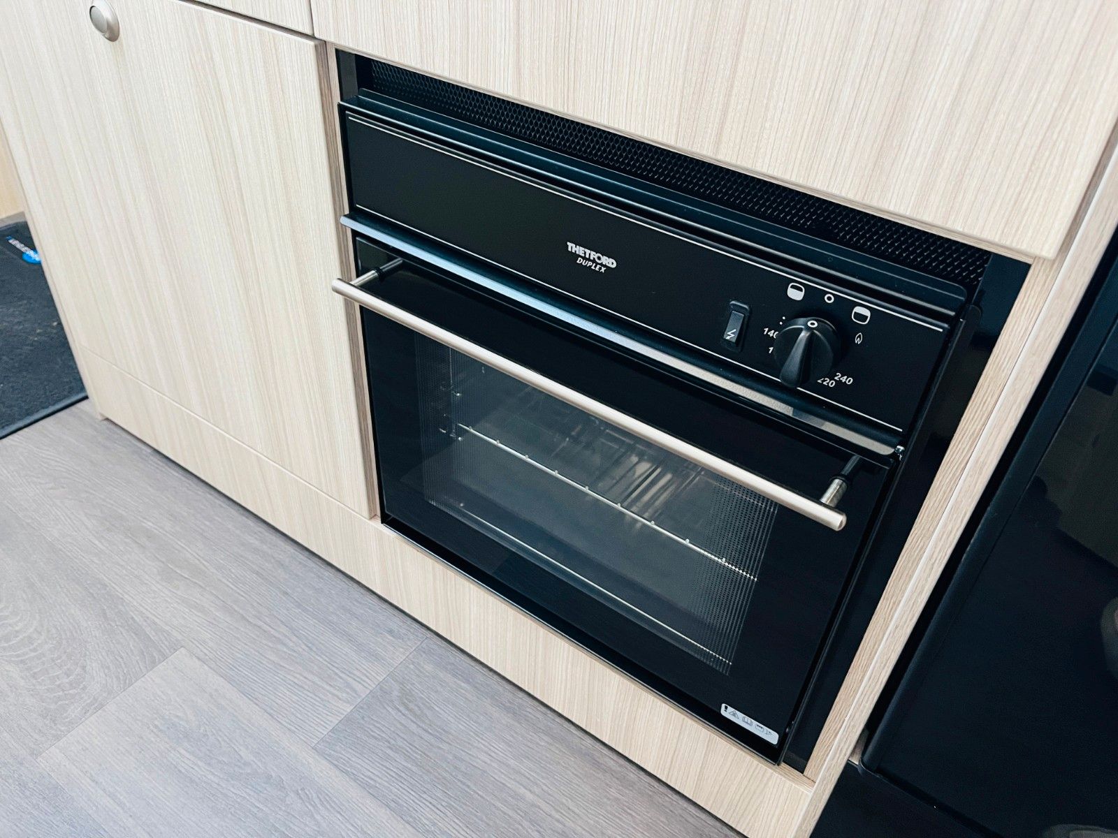 Fahrzeugabbildung Sun Living A 75 DP DOPPELBETT GARAGE TV SOLAR