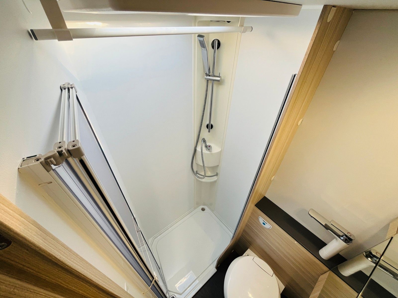 Fahrzeugabbildung Sun Living A 75 DP DOPPELBETT GARAGE TV SOLAR