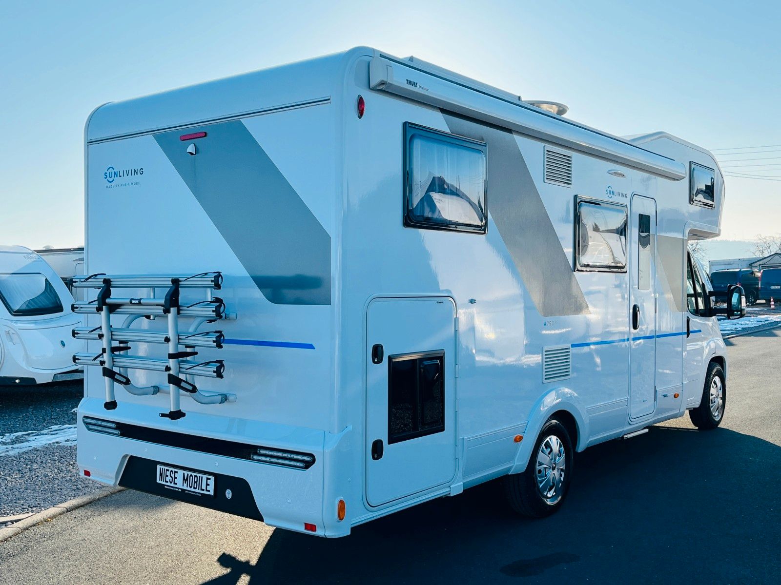 Fahrzeugabbildung Sun Living A 75 DP DOPPELBETT GARAGE TV SOLAR