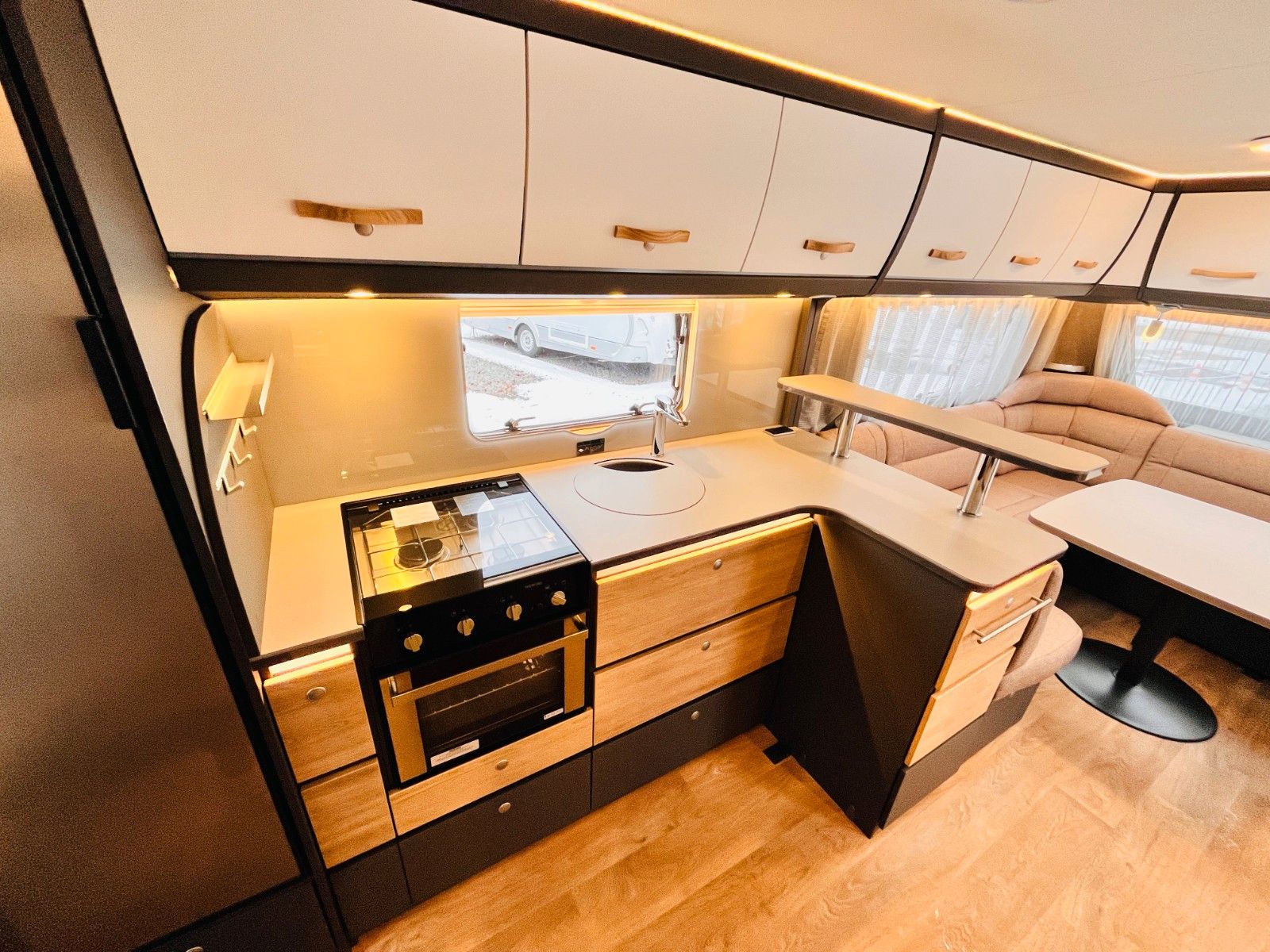 Fahrzeugabbildung Dethleffs BEDUIN SCANDINAVIA 650 RE ALDE SAT KLIMA MOVER