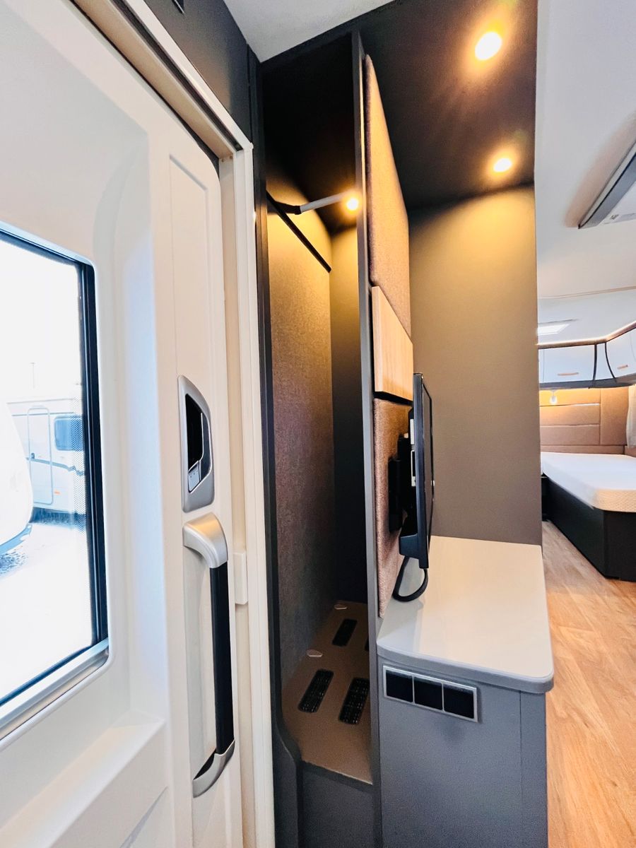 Fahrzeugabbildung Dethleffs BEDUIN SCANDINAVIA 650 RE ALDE SAT KLIMA MOVER