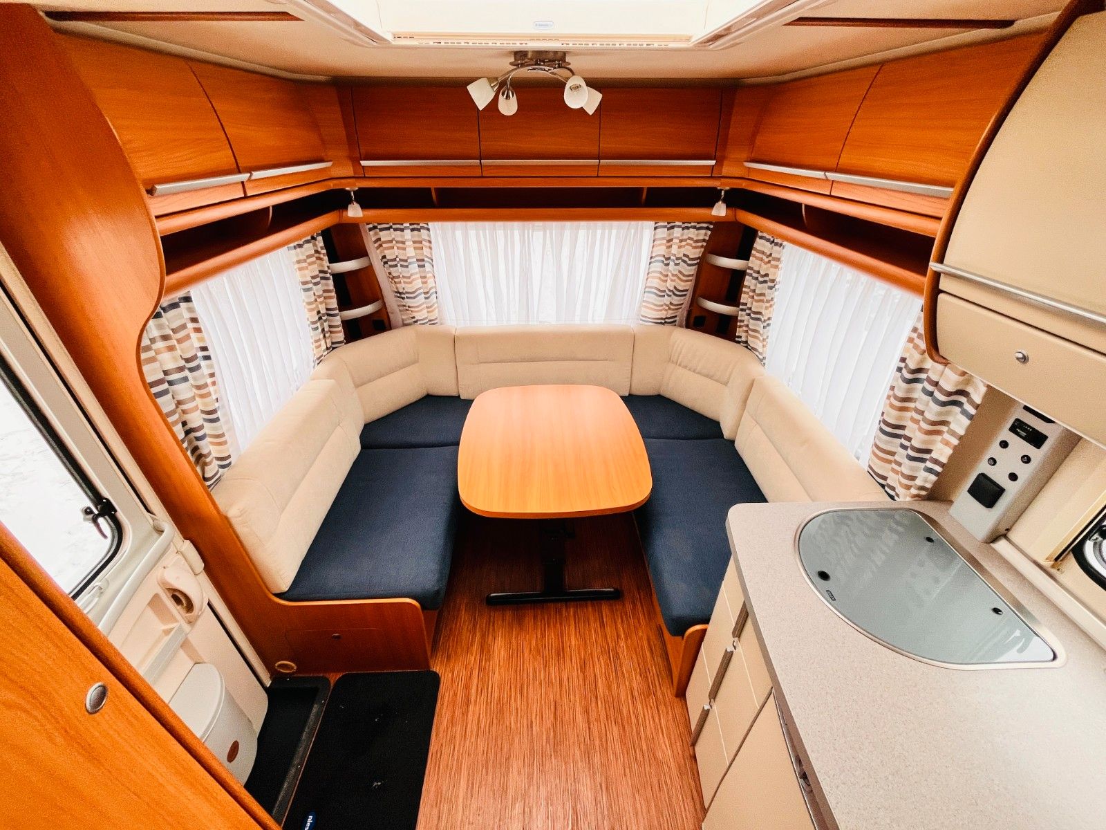 Fahrzeugabbildung Fendt SAPHIR 510 TFB FRANZ.BETT RUNDSITZGRUPPE MOVER