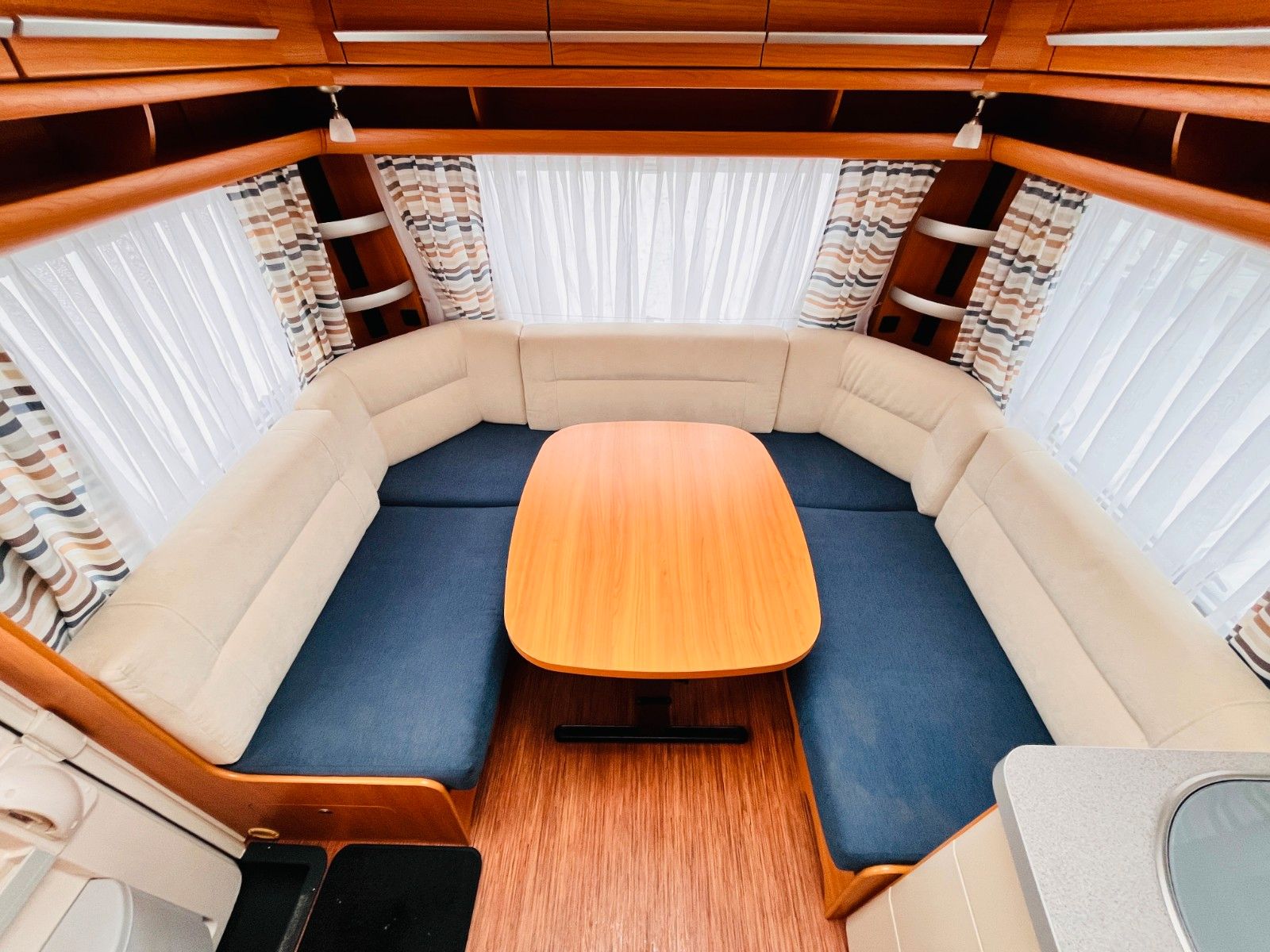 Fahrzeugabbildung Fendt SAPHIR 510 TFB FRANZ.BETT RUNDSITZGRUPPE MOVER