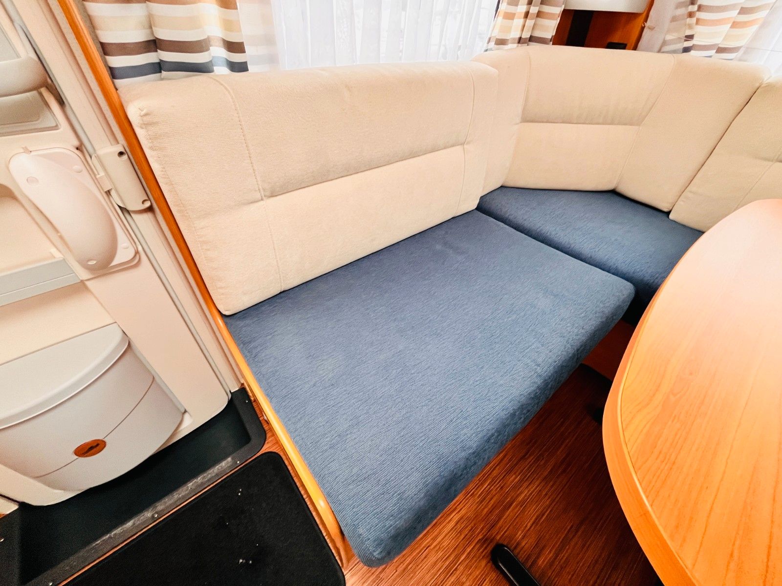 Fahrzeugabbildung Fendt SAPHIR 510 TFB FRANZ.BETT RUNDSITZGRUPPE MOVER